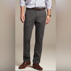 Banana Republic Aiden Chino Slim Fit - 33x34 - Gray